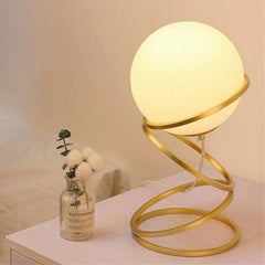 Lampada Da Tavolo Minimalista Lume In Metallo Bronzo Con Sfera In Vetro